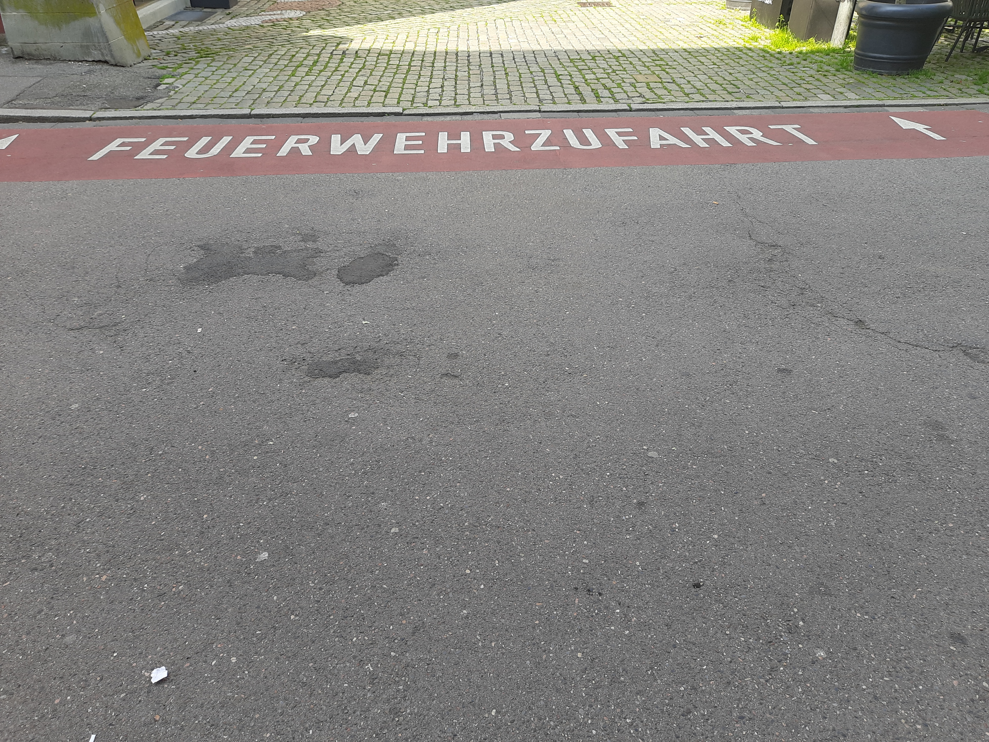 Feuerwehrzufahrt